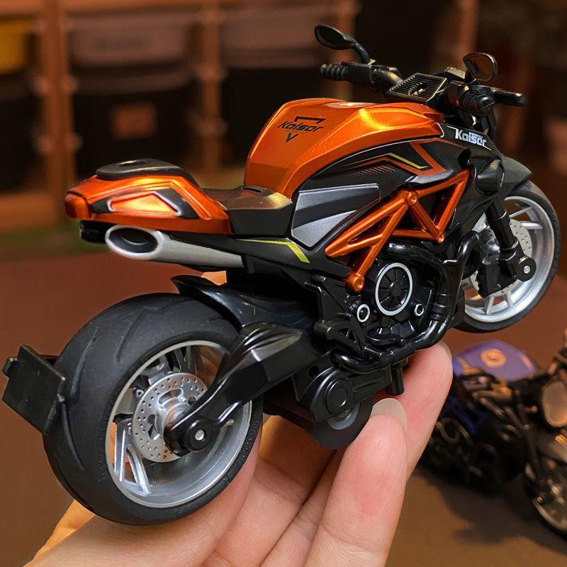 Simulation Iron Riding Motorcycle Pull Back Alloy Car Model Lighting Sound Effect Racing Children’s Toy Gift Cars